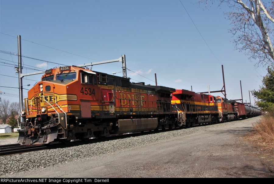 BNSF 4534 on CSX K142